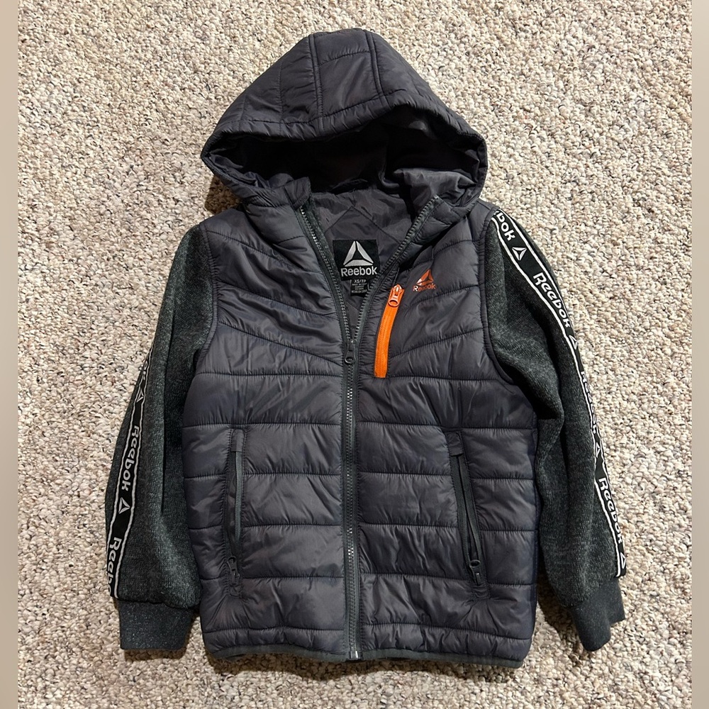 New Reebok Boys Grey Zip Up Hoodie Jacket - Size XS (5-6) NWT